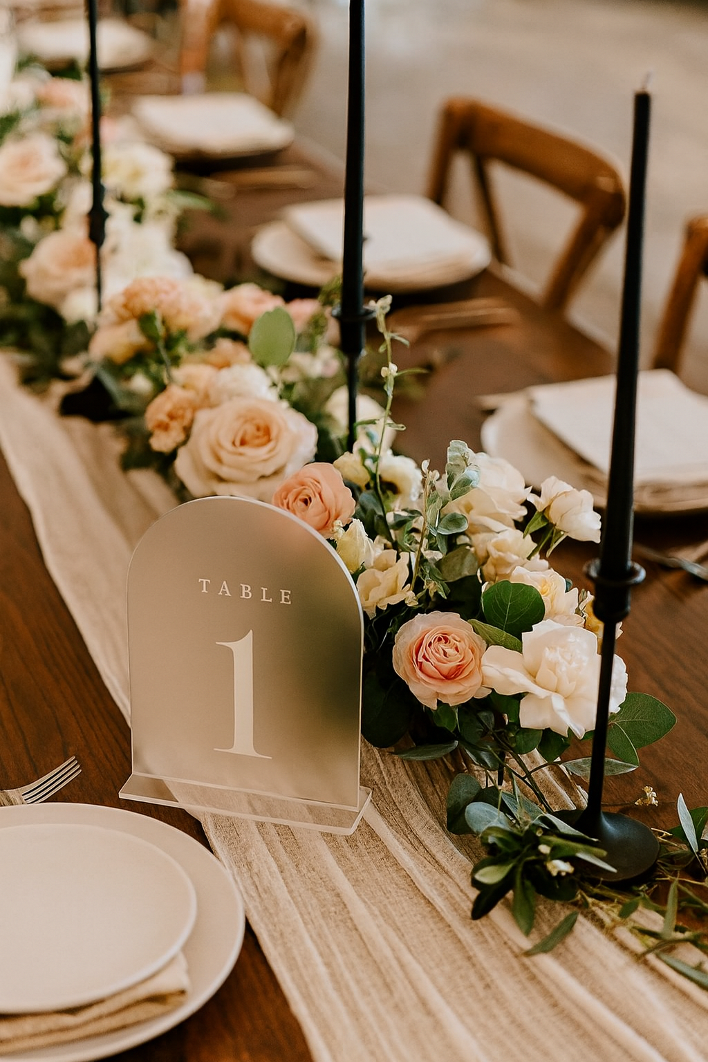 Günstige Hochzeitsdeko mit Acryl Tischnummern